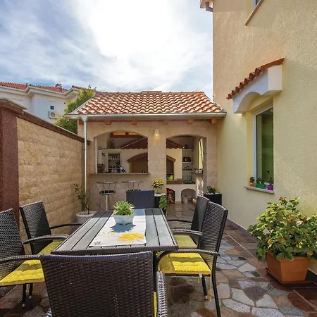 Apartament Beautiful In Crikvenica